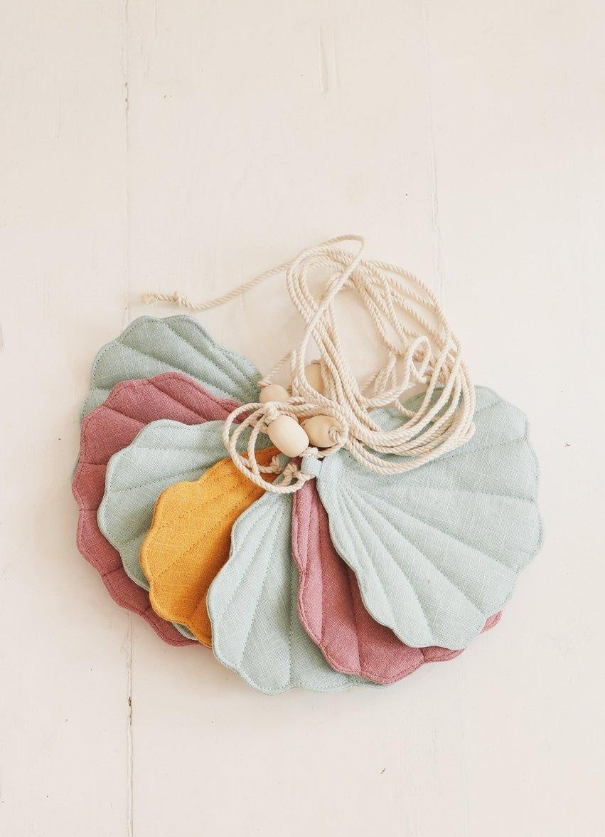 Shells Garland Linen “Summerwind” | Nursery & Kids Room Decor - Sumiye Co