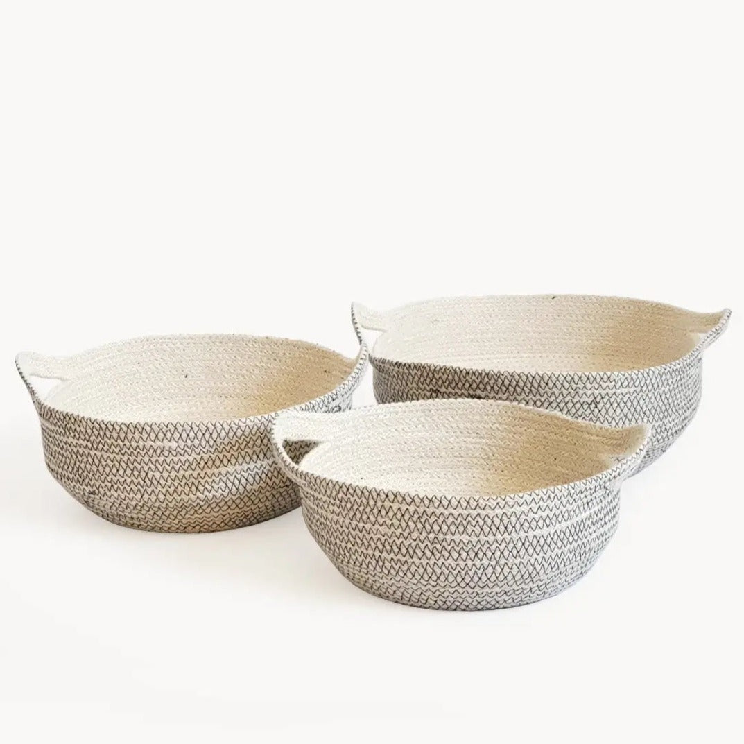 Amari Fruit Bowl - Black KORISSA