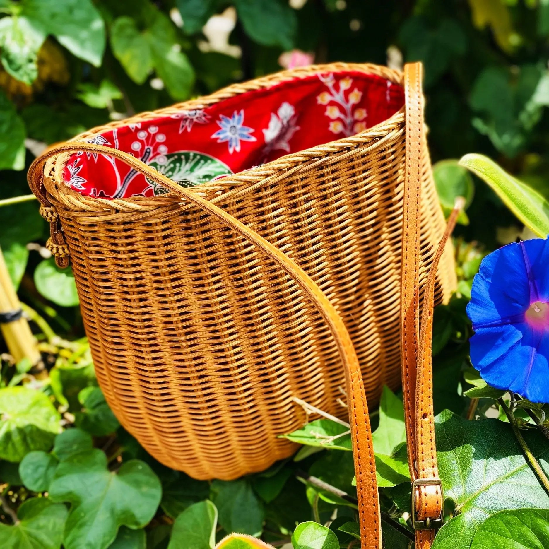 Rattan outlet bucket bag